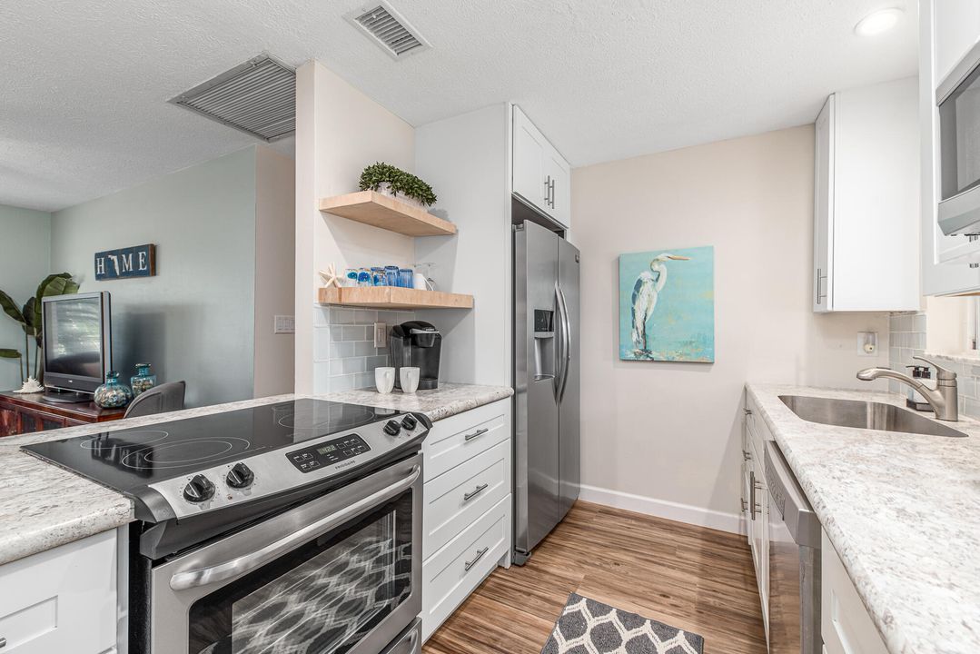 出租: $3,200 (2 贝兹, 2 浴室, 1548 平方英尺)