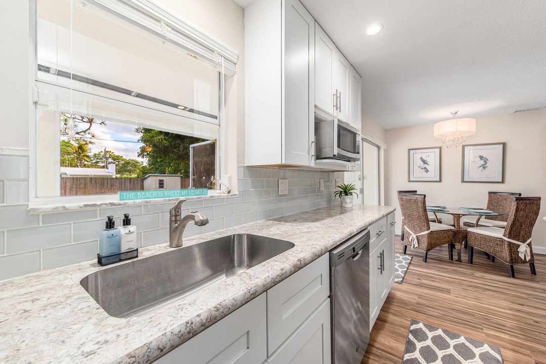 出租: $3,200 (2 贝兹, 2 浴室, 1548 平方英尺)