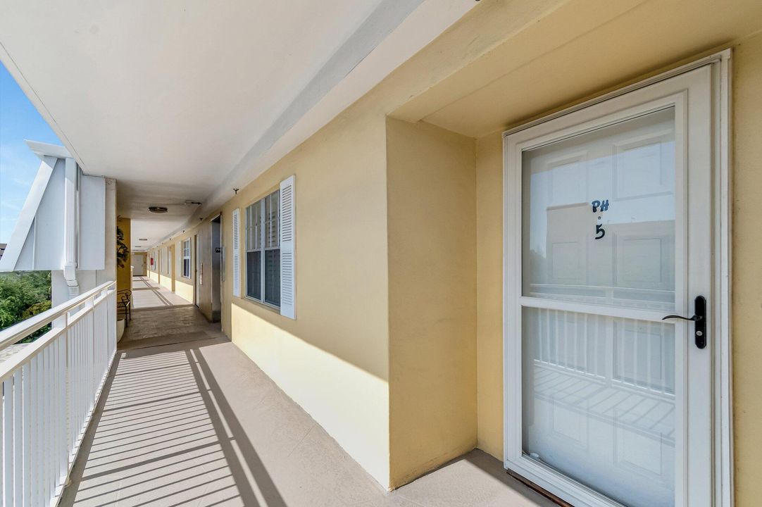 For Sale: $239,900 (2 beds, 2 baths, 1440 Square Feet)