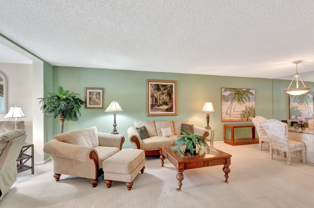 For Sale: $239,900 (2 beds, 2 baths, 1440 Square Feet)