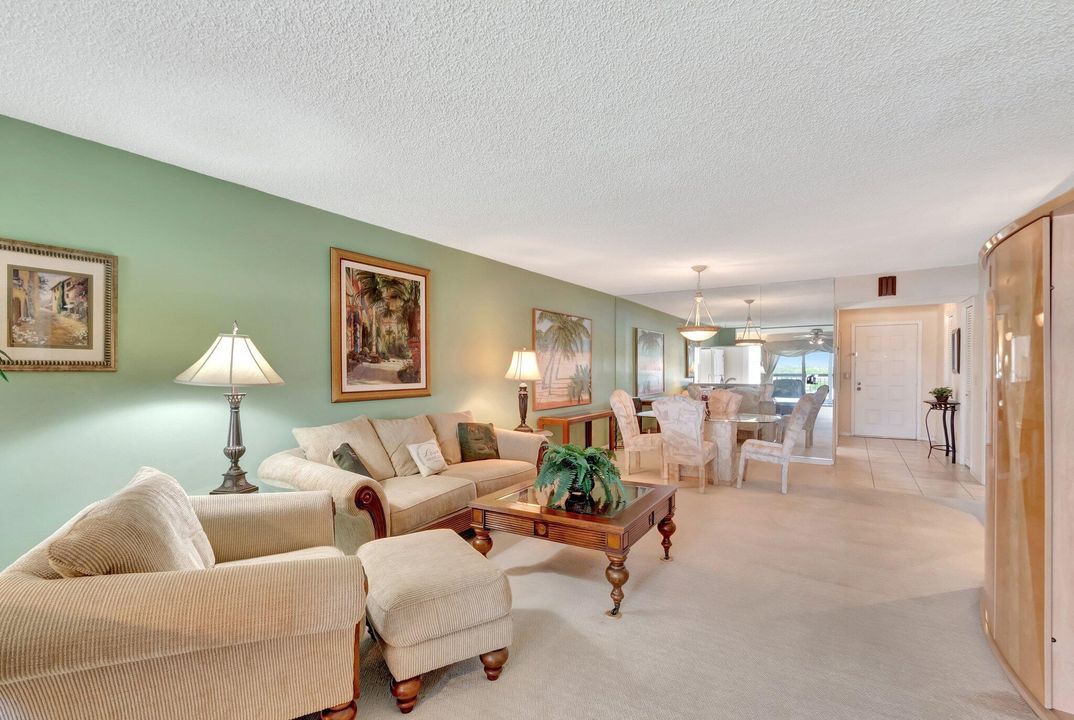 For Sale: $239,900 (2 beds, 2 baths, 1440 Square Feet)