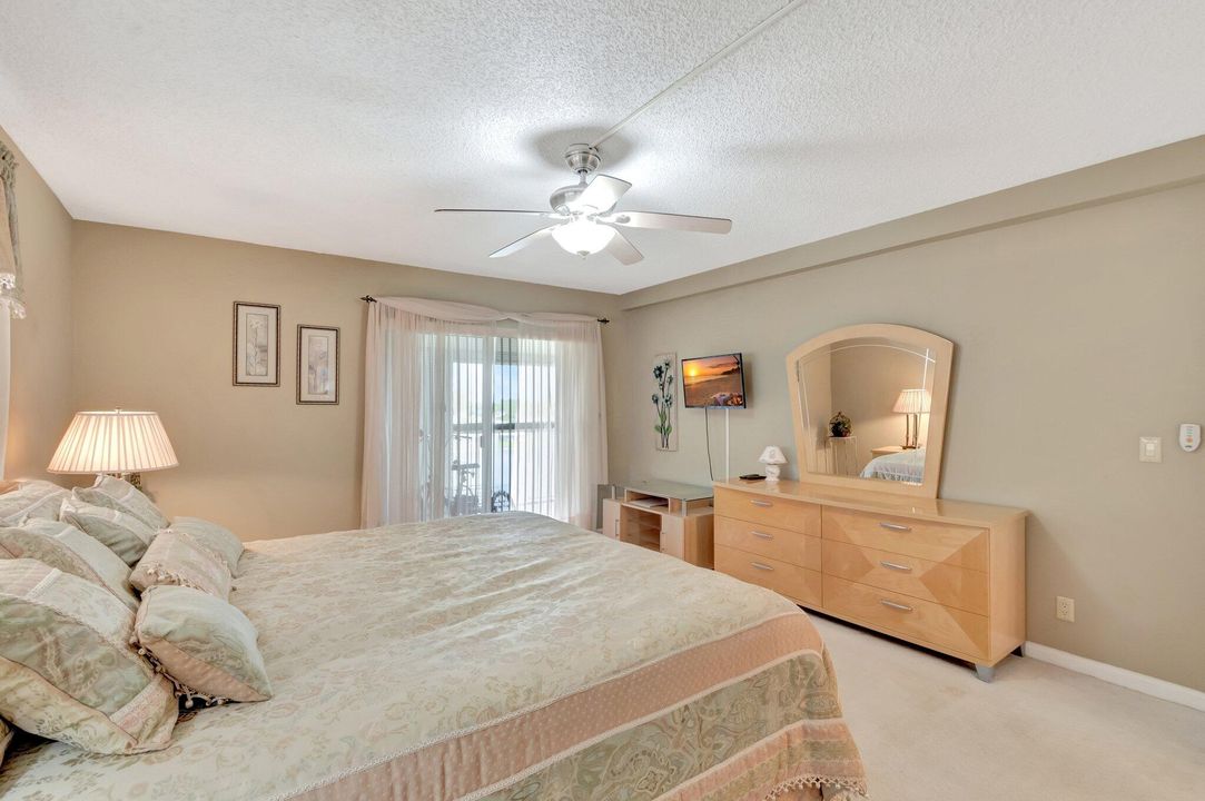 For Sale: $239,900 (2 beds, 2 baths, 1440 Square Feet)