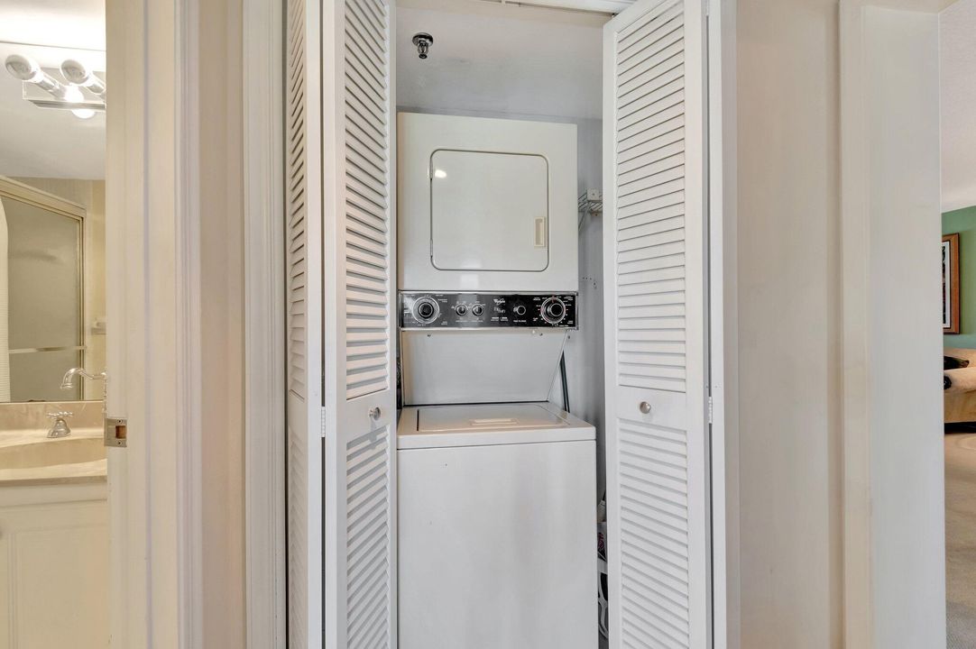 For Sale: $239,900 (2 beds, 2 baths, 1440 Square Feet)