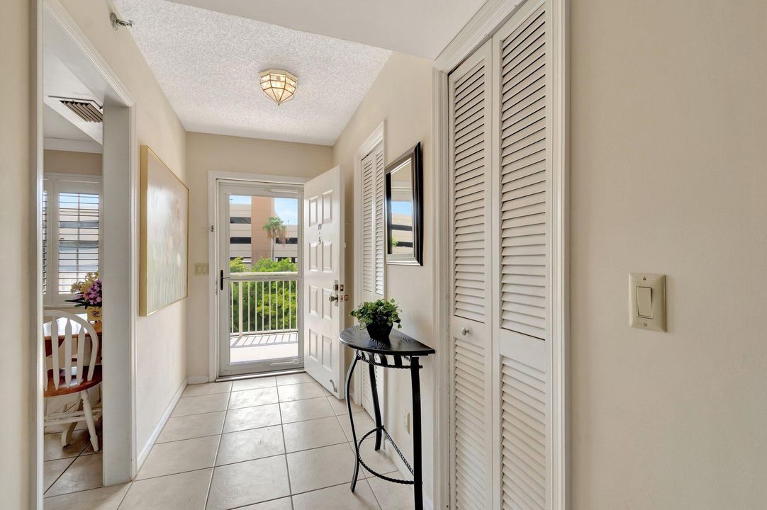 For Sale: $239,900 (2 beds, 2 baths, 1440 Square Feet)