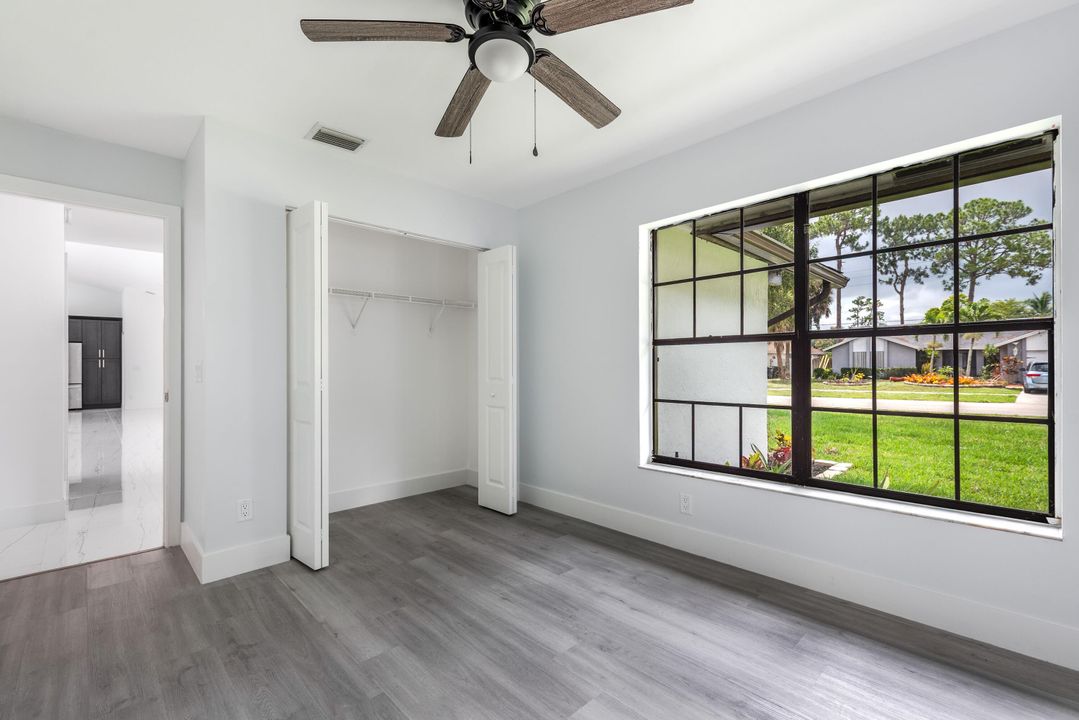 合同活跃: $695,000 (4 贝兹, 2 浴室, 2316 平方英尺)