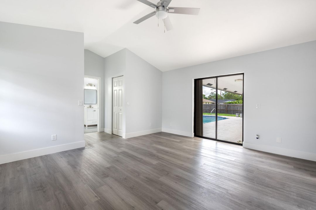 合同活跃: $695,000 (4 贝兹, 2 浴室, 2316 平方英尺)