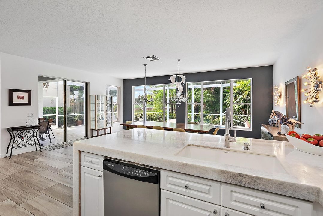 For Rent: $12,500 (4 beds, 3 baths, 2556 Square Feet)