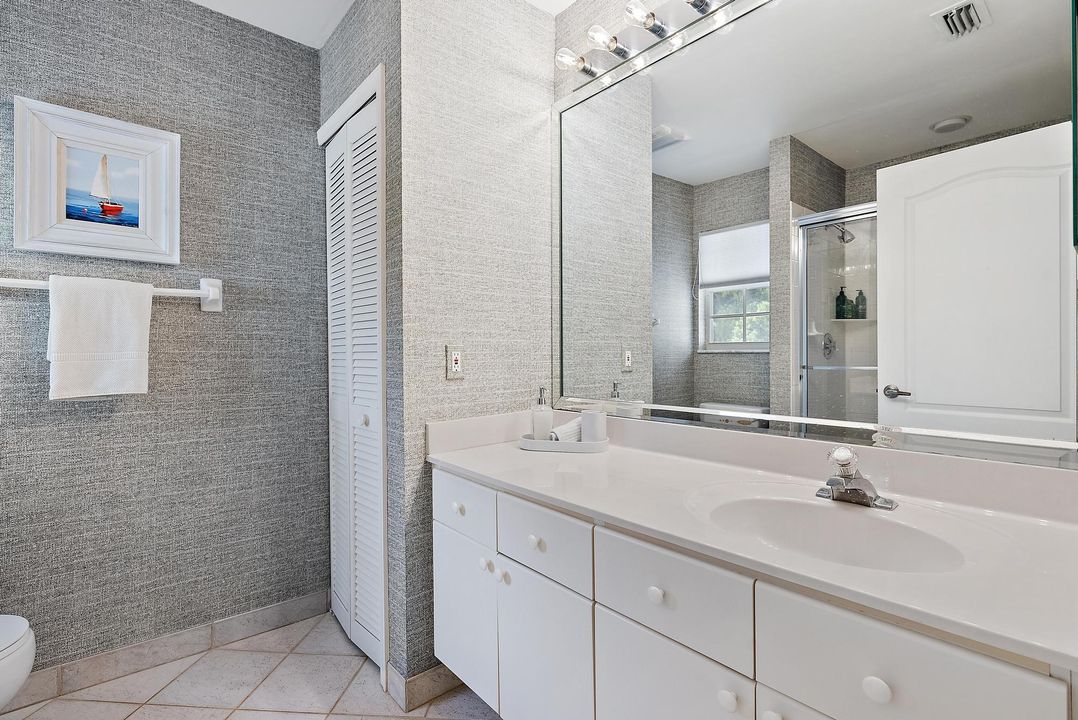 For Rent: $12,500 (4 beds, 3 baths, 2556 Square Feet)