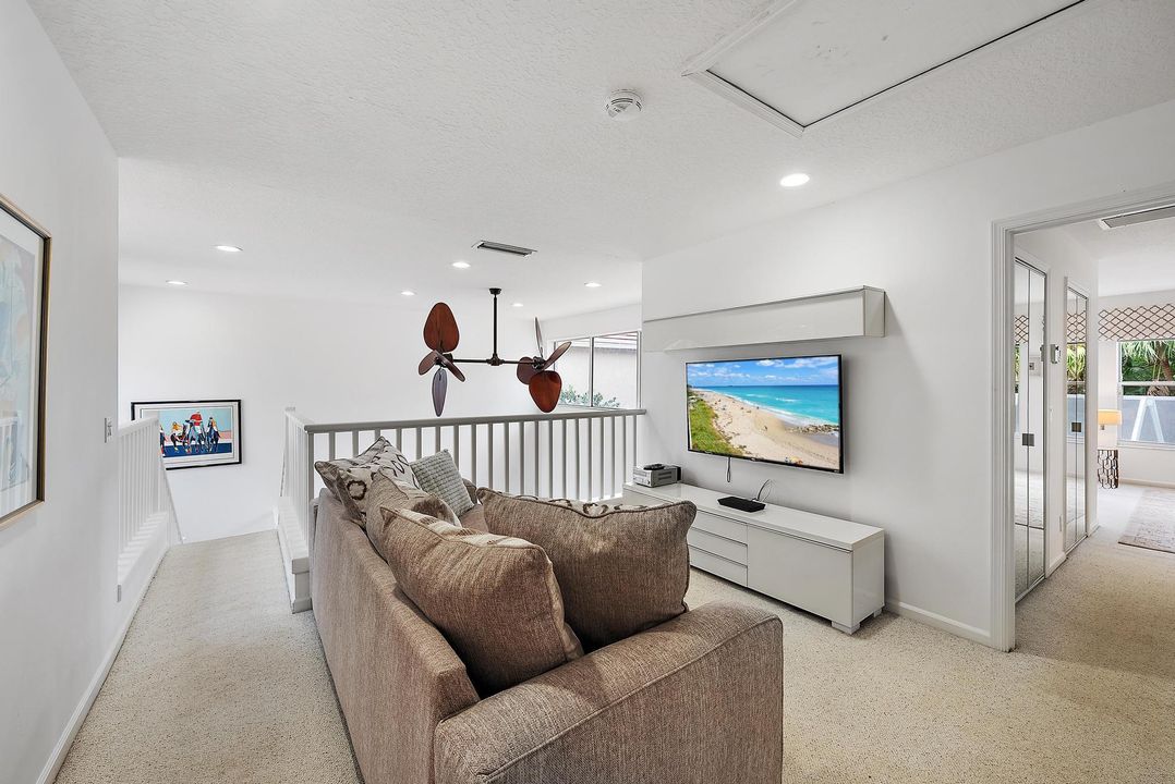 For Rent: $12,500 (4 beds, 3 baths, 2556 Square Feet)