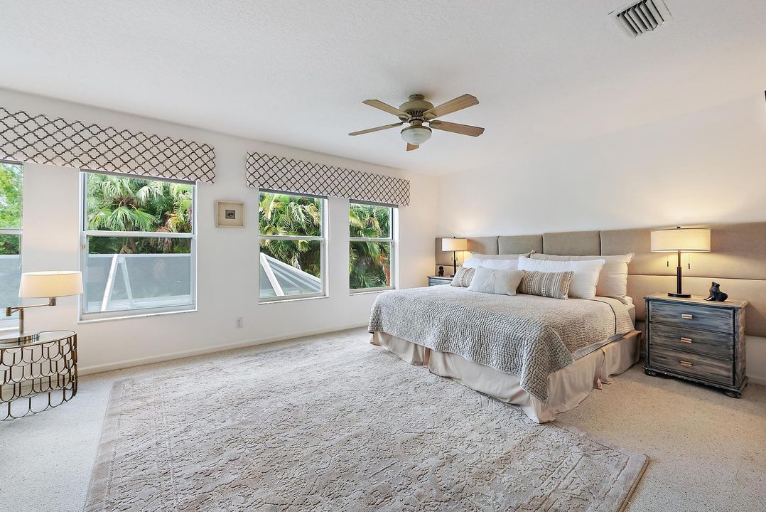 For Rent: $12,500 (4 beds, 3 baths, 2556 Square Feet)