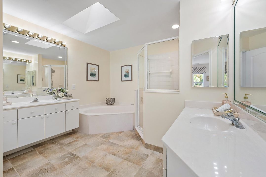 For Rent: $12,500 (4 beds, 3 baths, 2556 Square Feet)