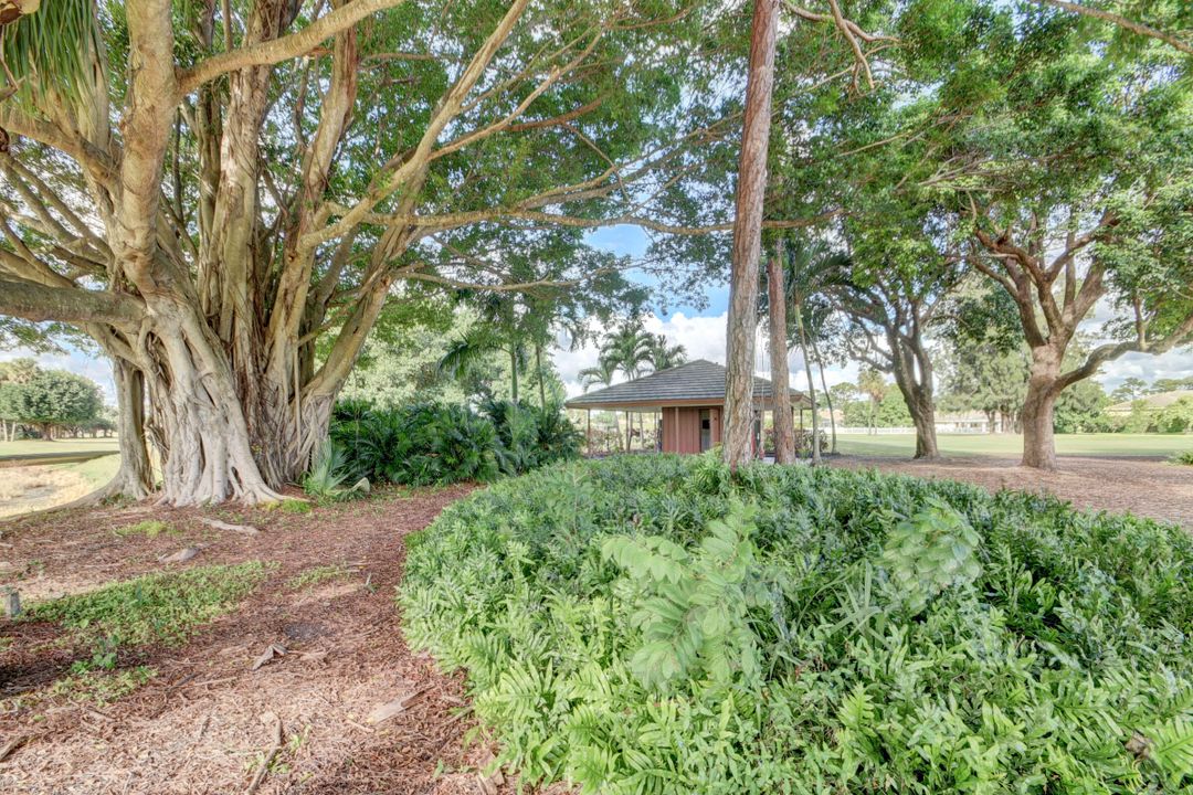 For Sale: $239,900 (2 beds, 2 baths, 1440 Square Feet)