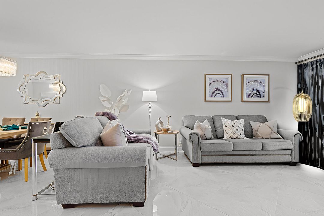 合同活跃: $6,000 (2 贝兹, 2 浴室, 1000 平方英尺)