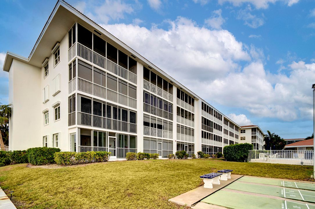 合同活跃: $6,000 (2 贝兹, 2 浴室, 1000 平方英尺)