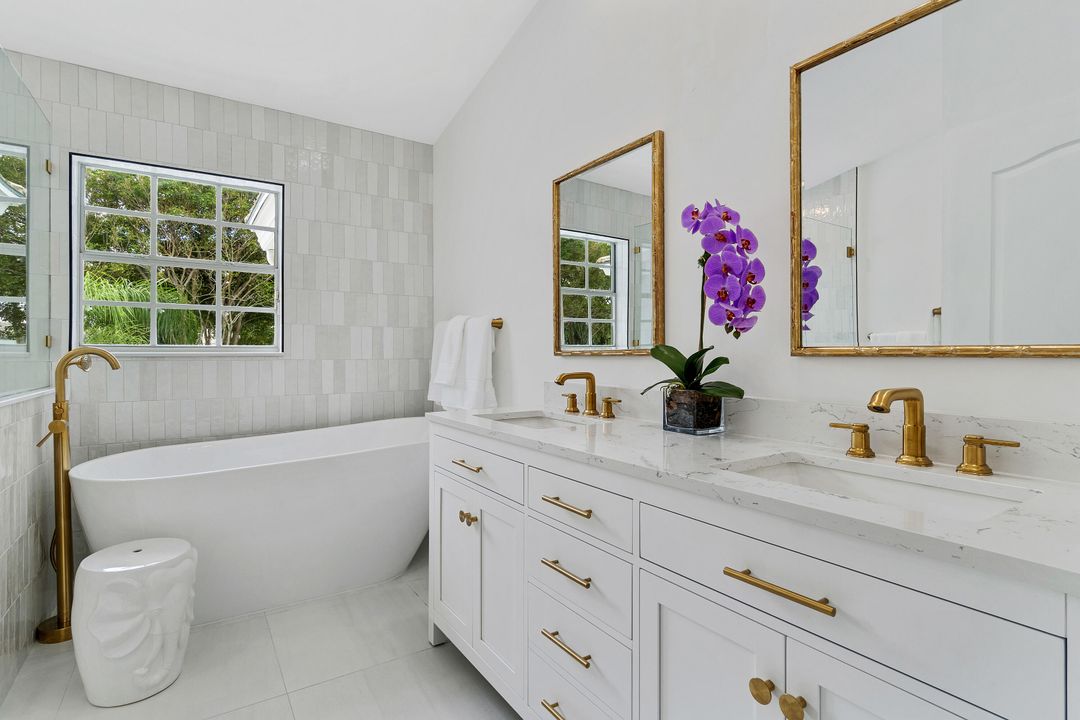 Под контрактом: $9,000 (2 спален, 2 ванн, 1700 Квадратных фут)