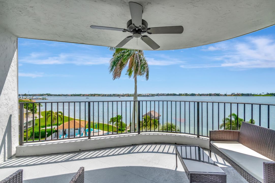 For Sale: $475,000 (2 beds, 2 baths, 1408 Square Feet)