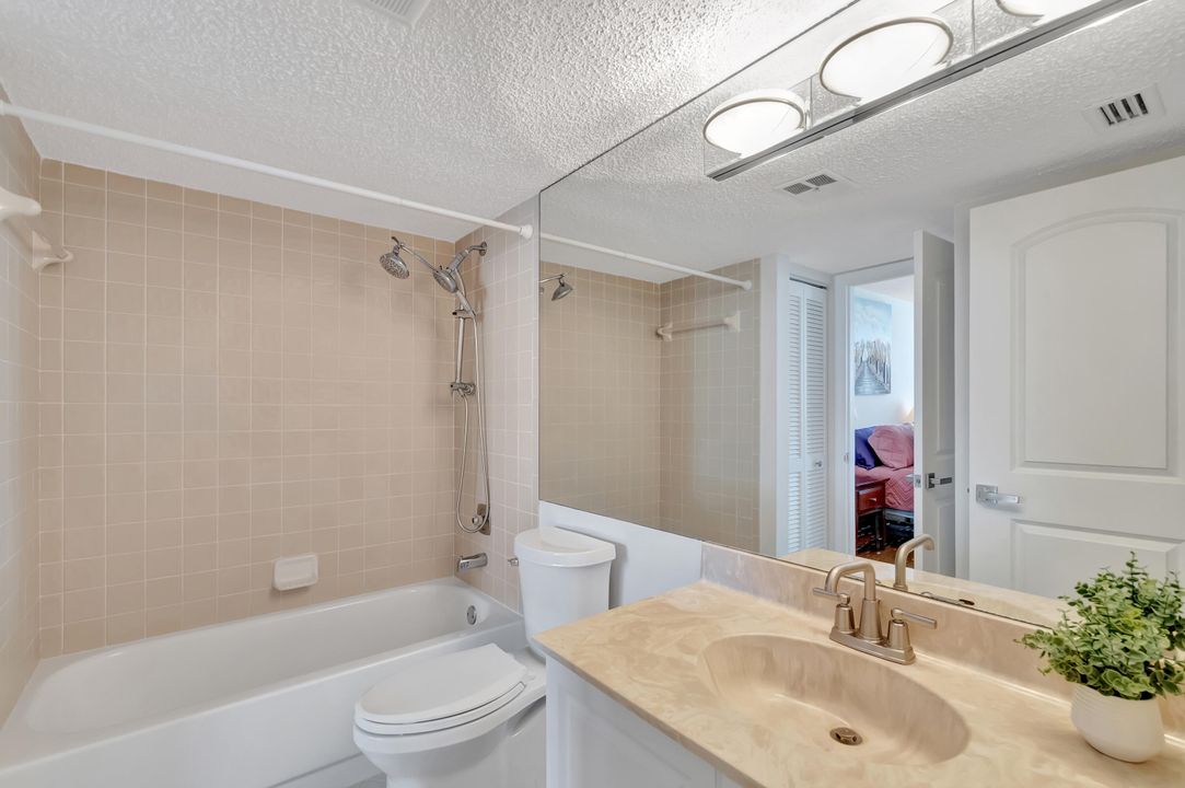 For Sale: $475,000 (2 beds, 2 baths, 1408 Square Feet)