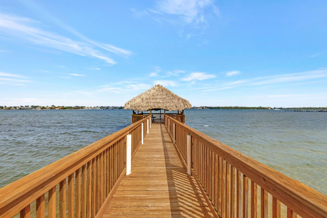 For Sale: $475,000 (2 beds, 2 baths, 1408 Square Feet)