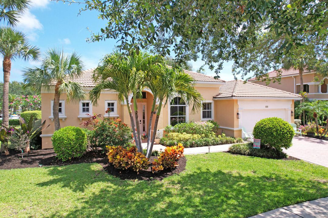 For Sale: $1,099,995 (3 beds, 3 baths, 2371 Square Feet)