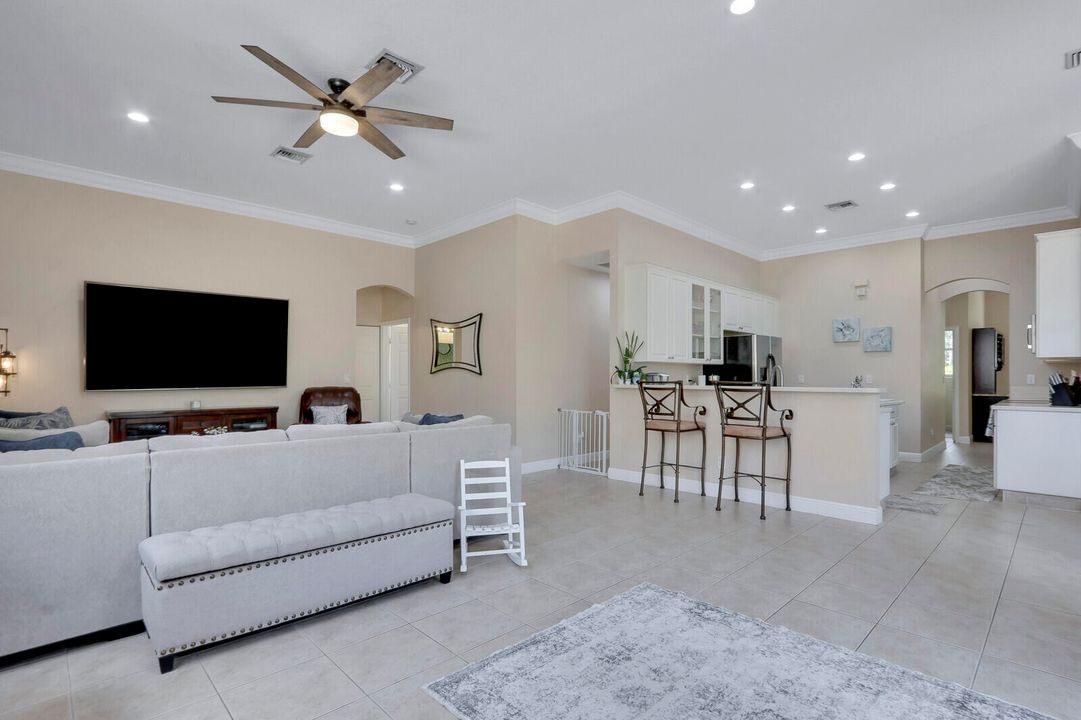 For Sale: $1,099,995 (3 beds, 3 baths, 2371 Square Feet)