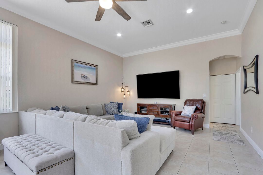 For Sale: $1,099,995 (3 beds, 3 baths, 2371 Square Feet)