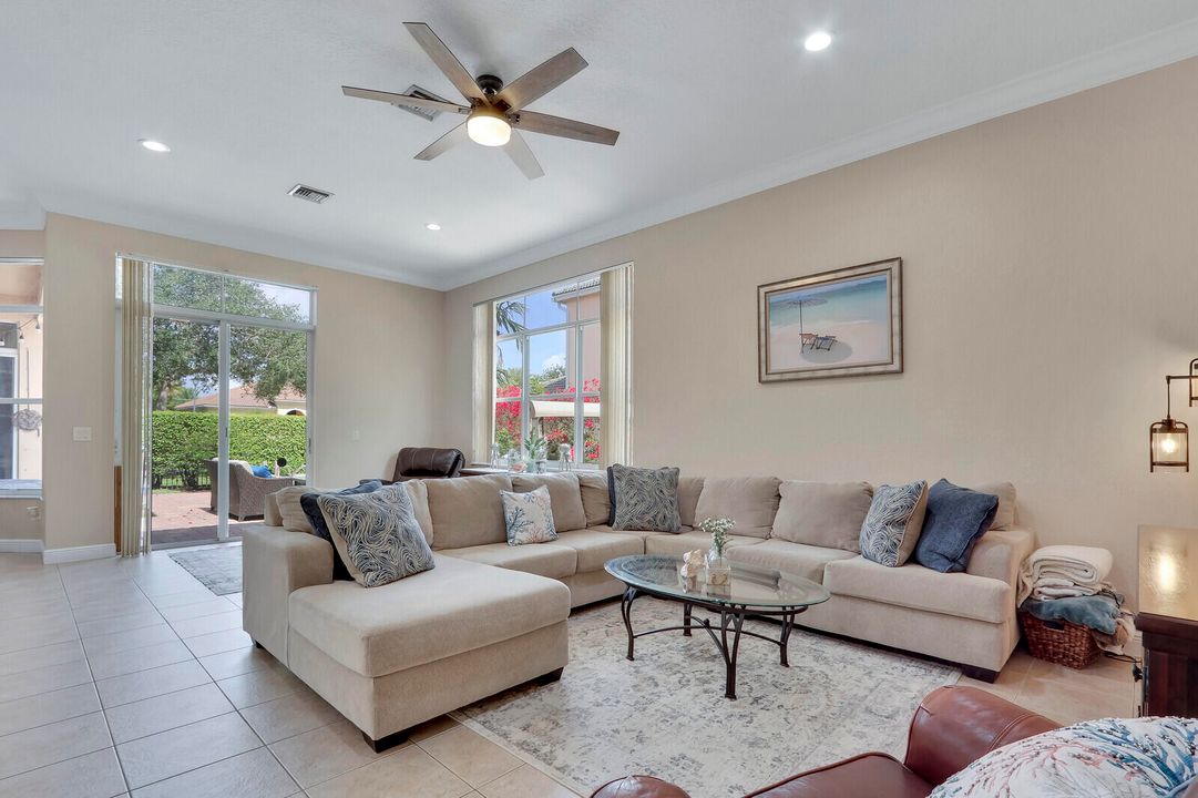 For Sale: $1,099,995 (3 beds, 3 baths, 2371 Square Feet)