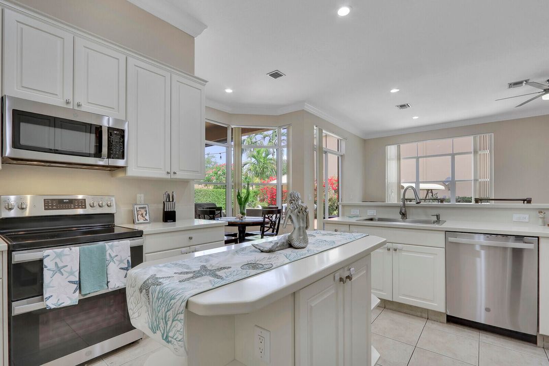 For Sale: $1,099,995 (3 beds, 3 baths, 2371 Square Feet)