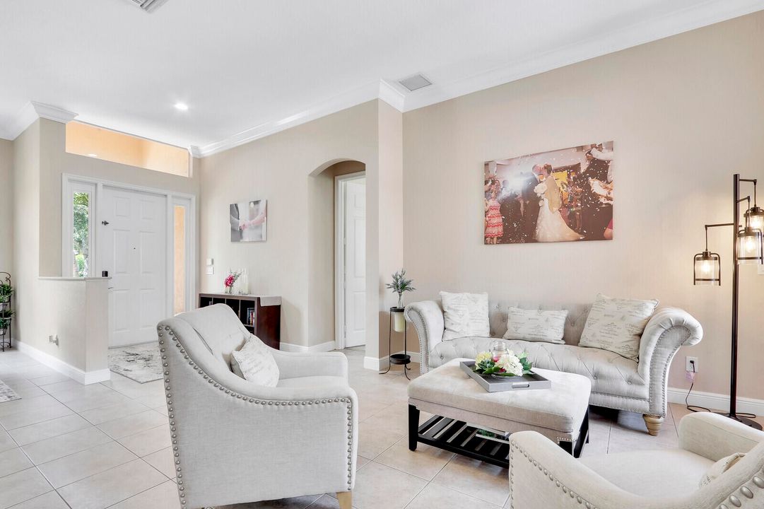 For Sale: $1,099,995 (3 beds, 3 baths, 2371 Square Feet)