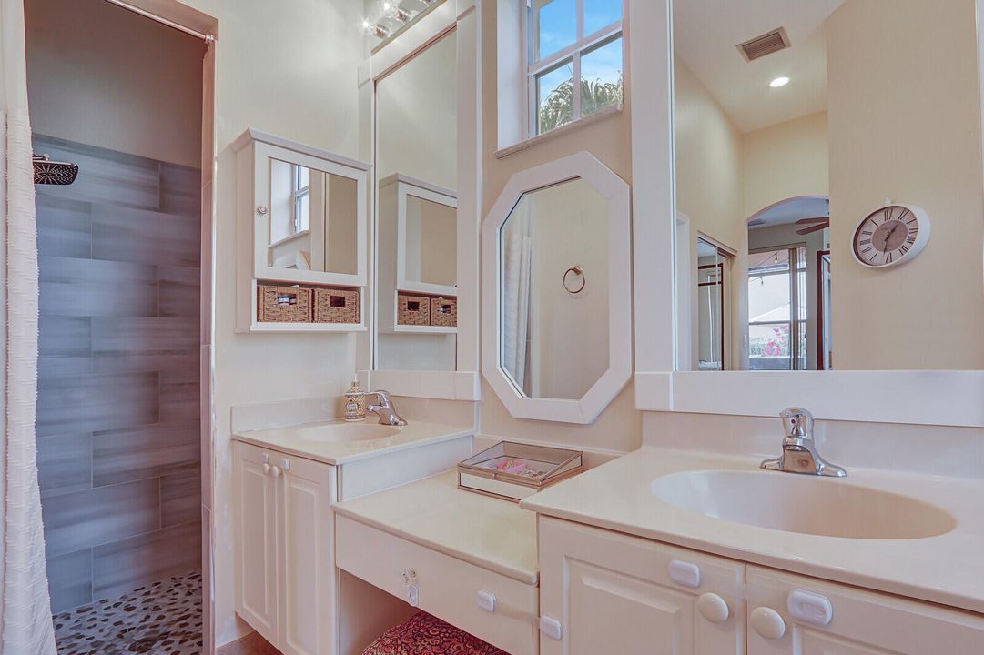 For Sale: $1,099,995 (3 beds, 3 baths, 2371 Square Feet)