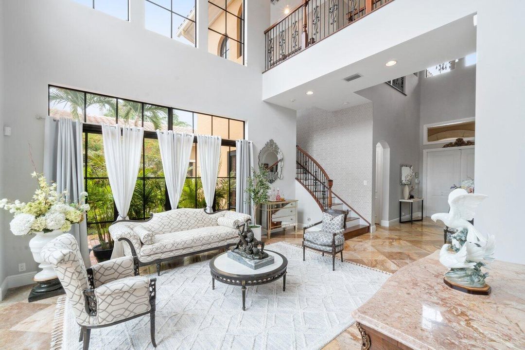 For Sale: $1,925,000 (6 beds, 4 baths, 4707 Square Feet)