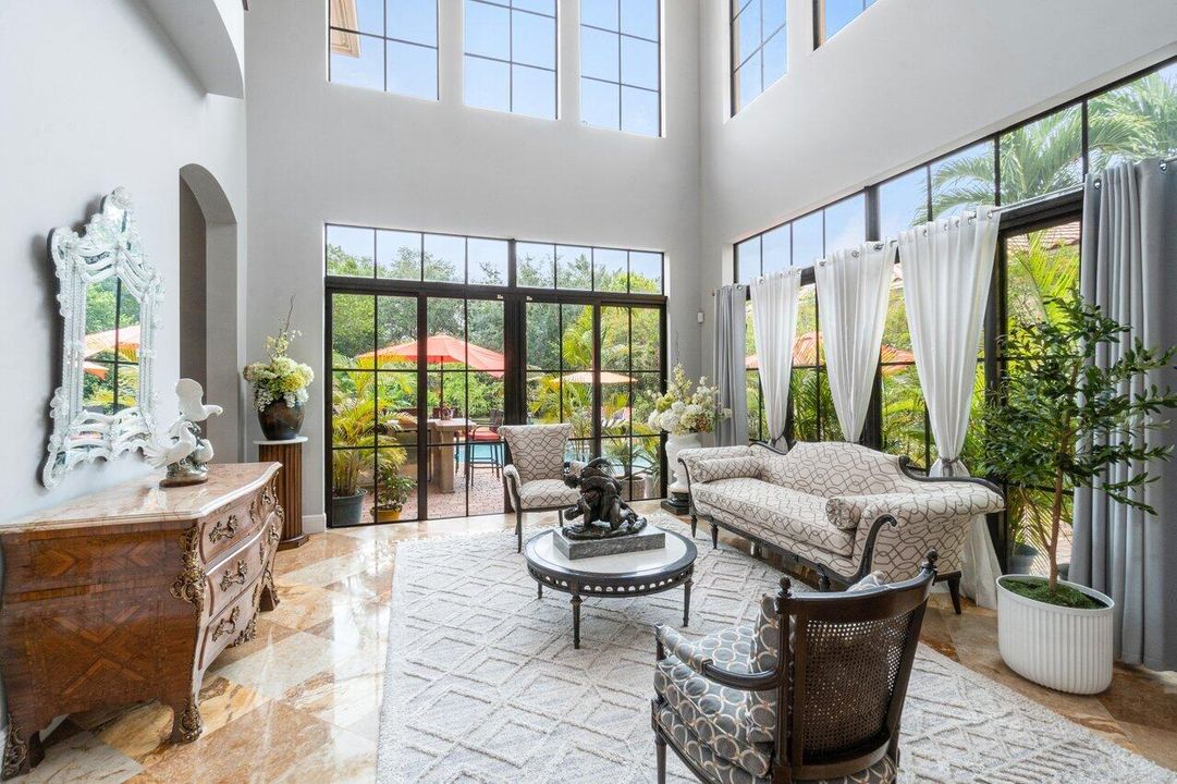 For Sale: $1,925,000 (6 beds, 4 baths, 4707 Square Feet)