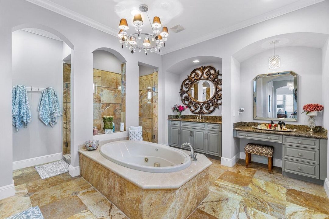 For Sale: $1,925,000 (6 beds, 4 baths, 4707 Square Feet)