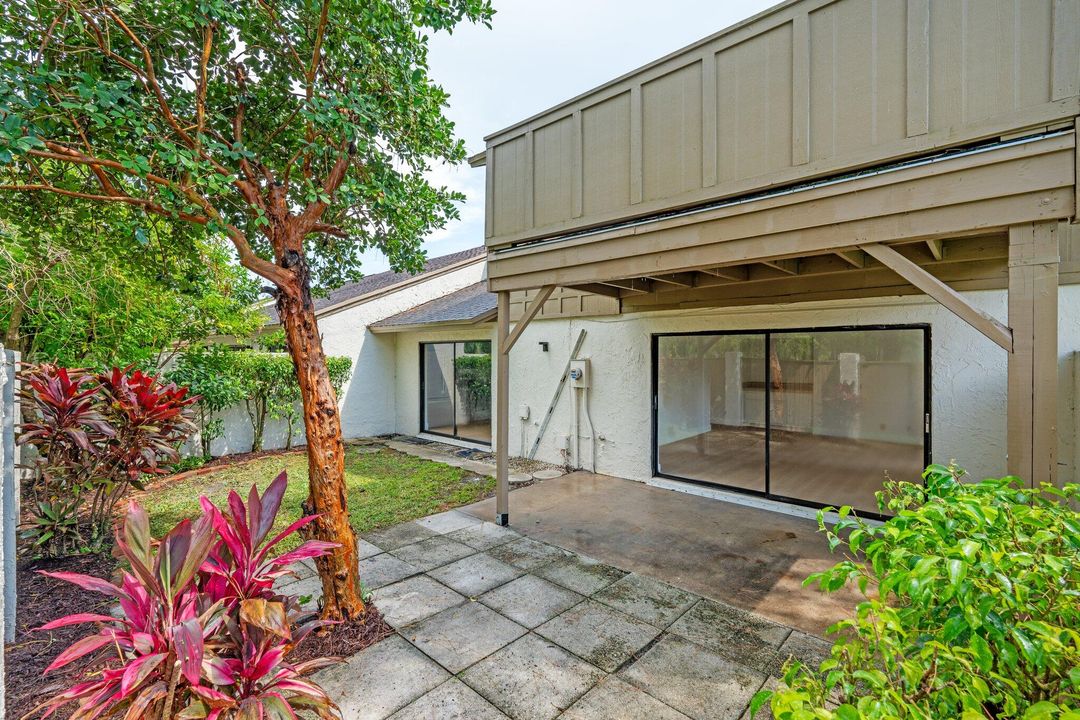 Active With Contract: $399,000 (3 beds, 2 baths, 1790 Square Feet)