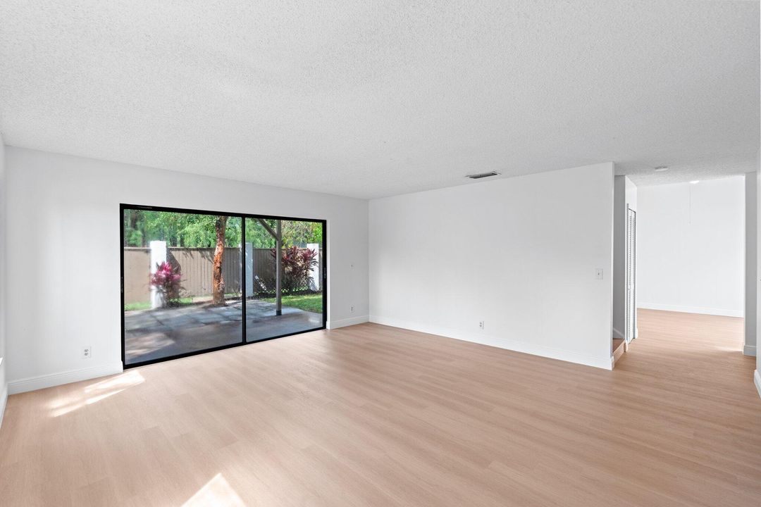 Active With Contract: $399,000 (3 beds, 2 baths, 1790 Square Feet)