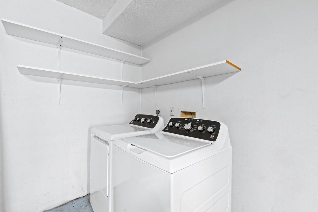 Active With Contract: $399,000 (3 beds, 2 baths, 1790 Square Feet)