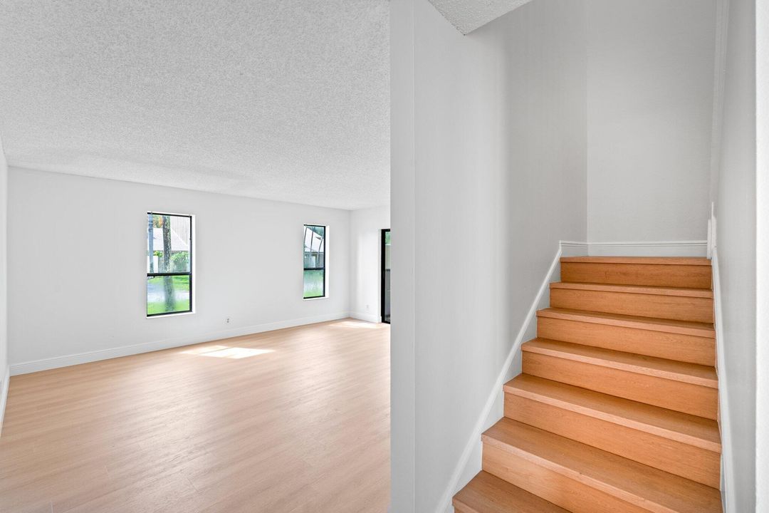 Active With Contract: $399,000 (3 beds, 2 baths, 1790 Square Feet)