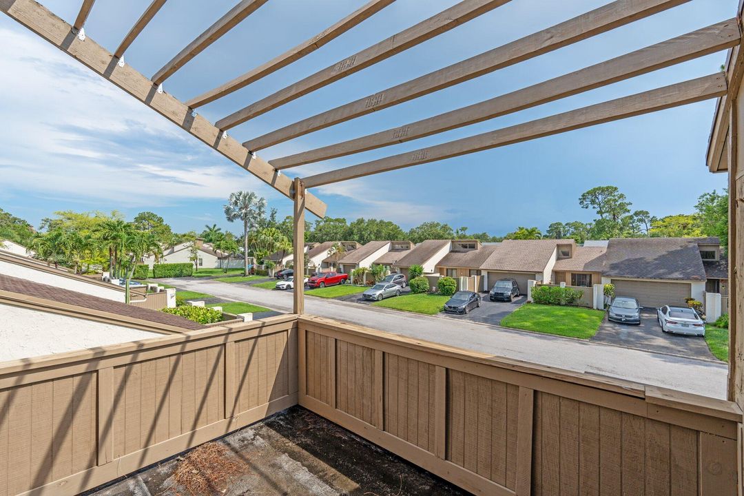 Active With Contract: $399,000 (3 beds, 2 baths, 1790 Square Feet)