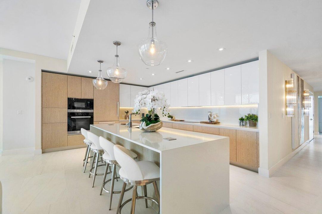 For Rent: $23,000 (2 beds, 2 baths, 2525 Square Feet)