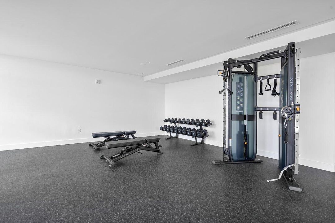 For Rent: $23,000 (2 beds, 2 baths, 2525 Square Feet)