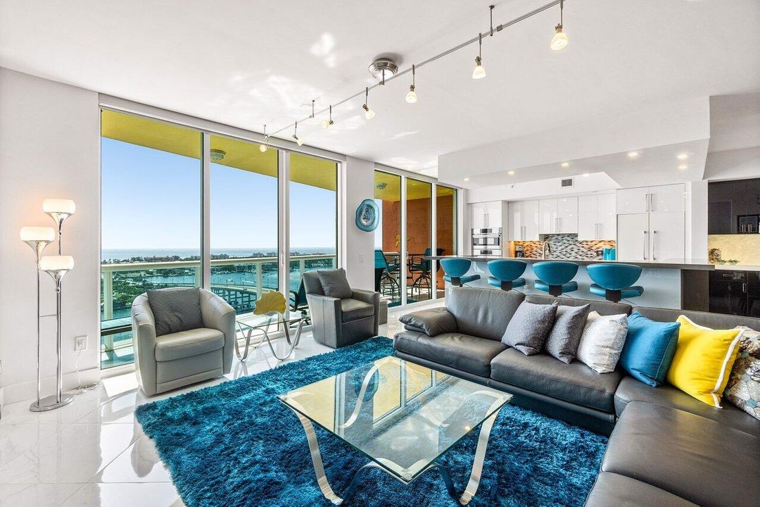 На продажу: $1,170,000 (3 спален, 2 ванн, 2150 Квадратных фут)