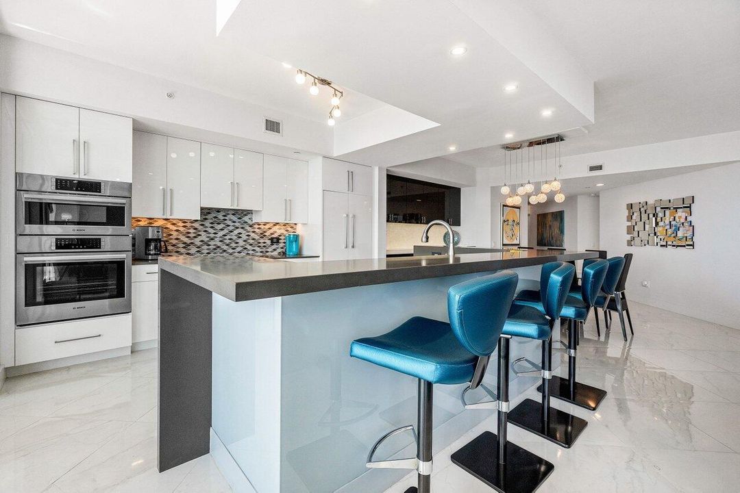 На продажу: $1,170,000 (3 спален, 2 ванн, 2150 Квадратных фут)