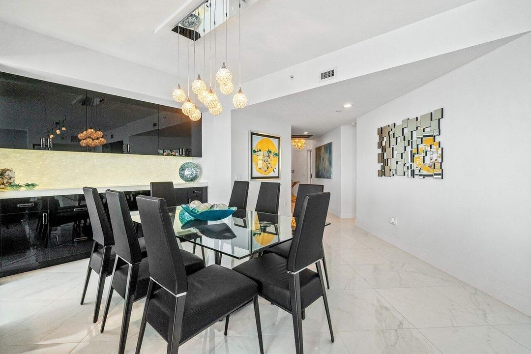 На продажу: $1,170,000 (3 спален, 2 ванн, 2150 Квадратных фут)