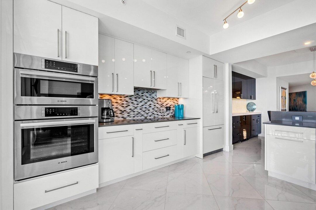 На продажу: $1,170,000 (3 спален, 2 ванн, 2150 Квадратных фут)