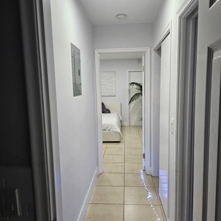 For Sale: $139,500 (1 beds, 1 baths, 672 Square Feet)