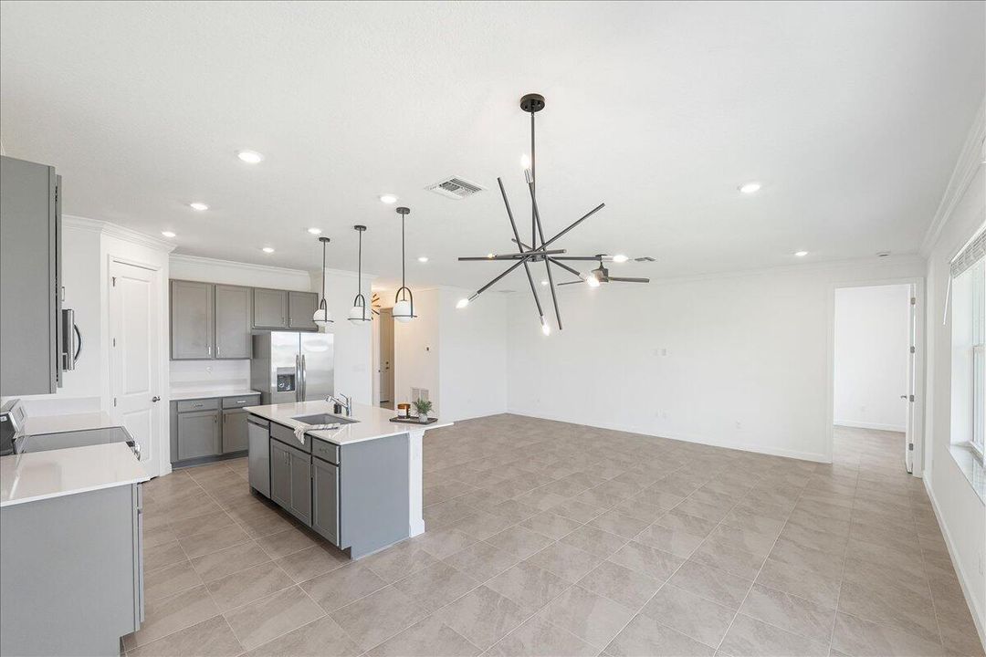 En Renta: $2,950 (4 camas, 2 baños, 1937 Pies cuadrados)