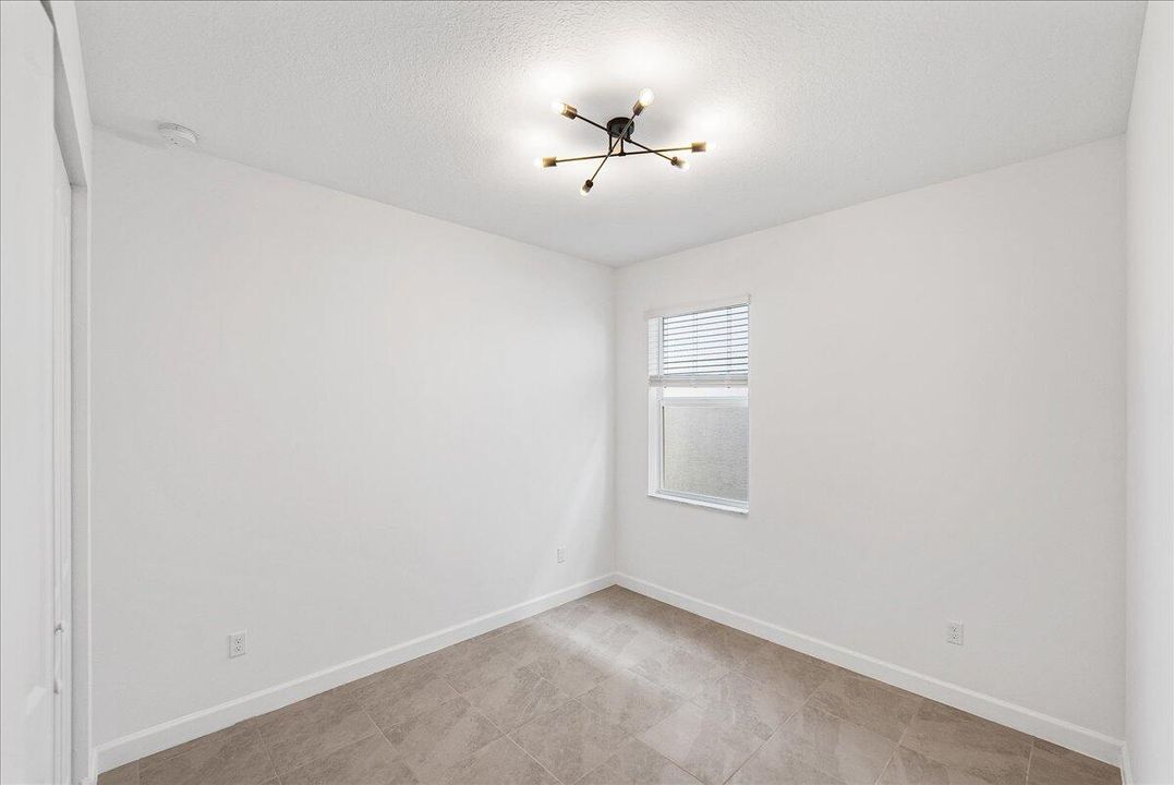 En Renta: $2,950 (4 camas, 2 baños, 1937 Pies cuadrados)