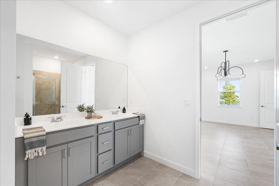 En Renta: $2,950 (4 camas, 2 baños, 1937 Pies cuadrados)