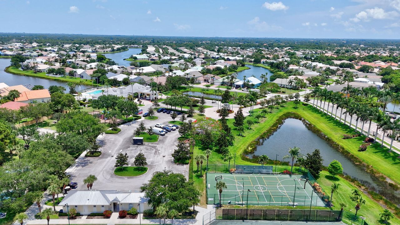 待售: $409,900 (3 贝兹, 2 浴室, 2090 平方英尺)