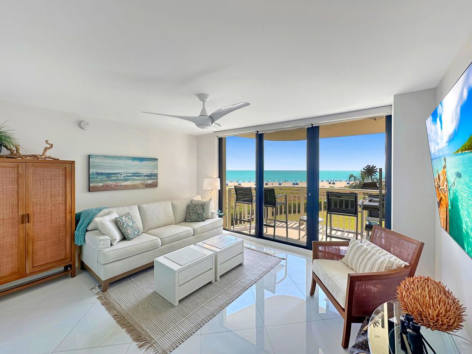Active With Contract: $1,060,000 (2 beds, 2 baths, 1445 Square Feet)