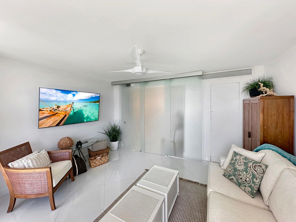 Active With Contract: $1,060,000 (2 beds, 2 baths, 1445 Square Feet)